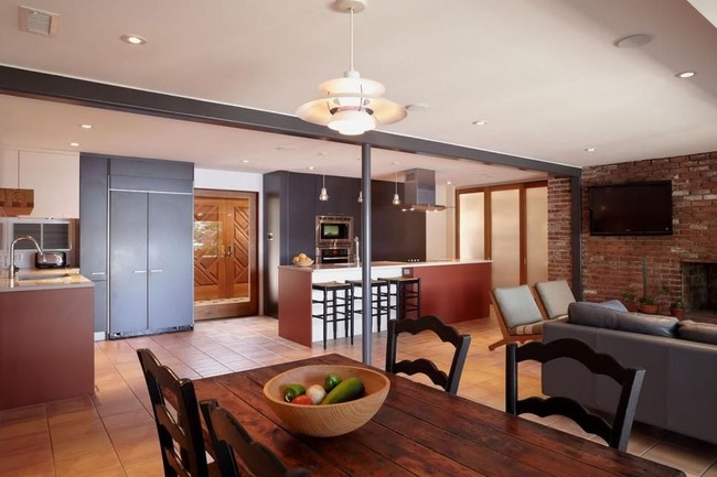 Perpaduan gaya klasik dan modern menghadirkan nuansa kontemporer yang apik nan unik. Foto: istimewa