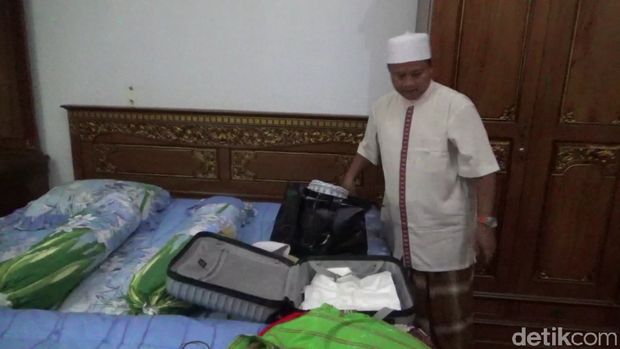 Hari Pertama Masa Kampanye, Uu Kemasi Barang dari Rumah Dinasnya