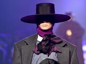 Marc Jacobs Tampilkan Model Berhijab di New York Fashion Week