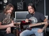 Kenangan Mereka Soal Gitar Gibson yang Mau Bangkrut