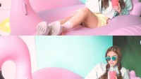Begini nih gaya fashionable Vanesha saat menyeruput jus! Warna jus-nya senada dengan floaties yang didudukinya. Gemas! Foto: Instagram vaneshaas