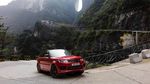 Ini Mobil yang Tembus Gerbang Surga di China