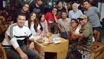 Lihat Cantiknya Pose Vanesha Milea Saat Sedang Menyeruput Teh dan Jus