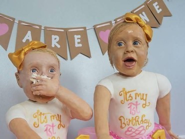 Saat si Kembar Identik Rayakan Ultah dengan Kue Super Unik