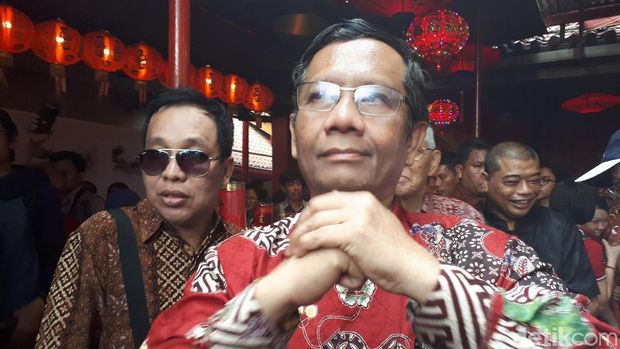 Mahfud MD mengucapkan Gong Xi Fa Cai. 