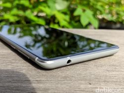 Unboxing Si Gahar Nokia 8, Kebangkitan Sang Mantan Raja