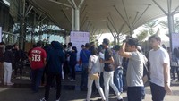 Mereka tengah meminta kejelasan terkait pembatalan tersebut. Foto: Veynindia Esaloni Pardede