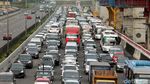 Libur Imlek, Tol Cikampek Macet Parah