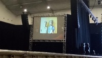 Namun itu memang hanya lagu, bukan berarti paramore akan hadir. Foto: Veynindia Esaloni Pardede