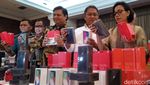 Kompaknya Menteri Kabinet Kerja Saat Musnahkan Barang Ilegal