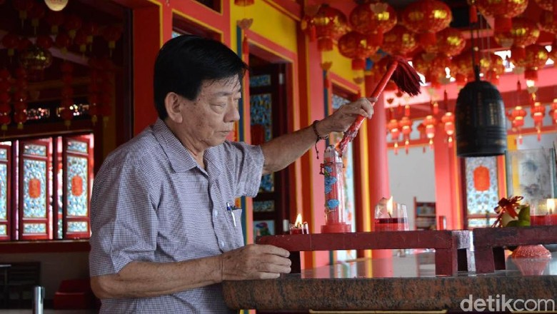 Umat Tri Dharma di Magelang Beribadah di Kelenteng Baru Umat Tri Dharma di Magelang Beribadah di Kelenteng Baru