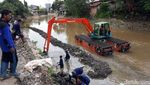 Foto: Jalan Retak yang Diminta Anies Diperbaiki Secara Natural