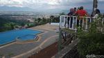 Foto: Taman Love & Pesawat Perintis yang Romantis di Bandung