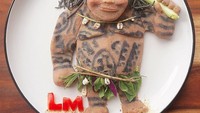 Tokoh gagah Maui dari film MOANA ini, dibuat dari mash potato, dengan tangkai seledri di tangannya, membuat Maui terlihat sangat hidup di dalam piring ini. Foto: Instagram/ @jacobs_food_diaries
