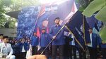 Foto: Resmi Jadi Kader, Ini Momen AHY Pakai Baret dan Jaket Demokrat