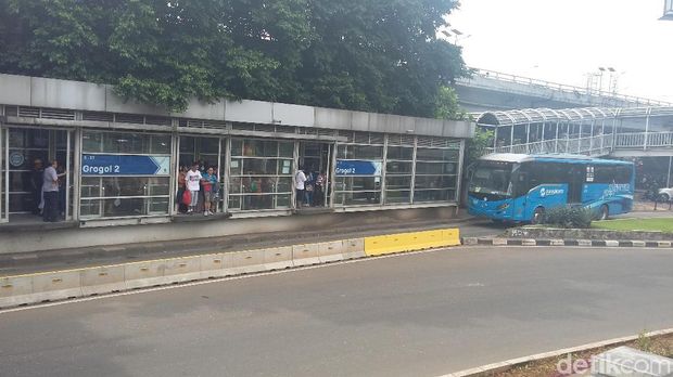  Halte Grogol 2/12 Mei Reformasi di Grogol, Jakbar, Sabtu (17/2/2018)