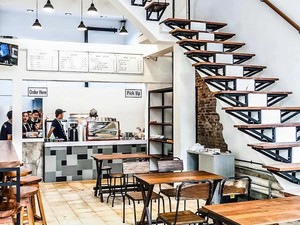 Jalan-jalan ke Kota Tua, Enaknya Ngopi Sambil Ngemil Cantik di 4 Kafe Ini