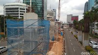 Koridor ini terbagi menjadi enam bagian yang terbentang dari halte Transjakarta Setiabudi AINI hingga Transjakarta Kuningan Timur dengan panjang 10,5 kilometer (km). Seluruh bagian terlihat masih dalam tahap proses pembangunan rangka tiang.