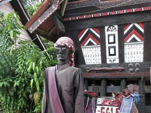 Yuk, ke Desa Tomok di Pulau Samosir