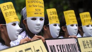 Gemerlap Hong Kong di Malam Hari