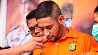 Mereka terbukti memakai barang haram tersebut.Penangkapan Dhawiya dan tersangka lainnya dilakukan pada Jumat (16/2) dini hari di Cawang, Jakarta Timur. Tim Ditresnarkoba Polda lebih dulu menangkap Muhammad, lalu melakukan penggeledahan.