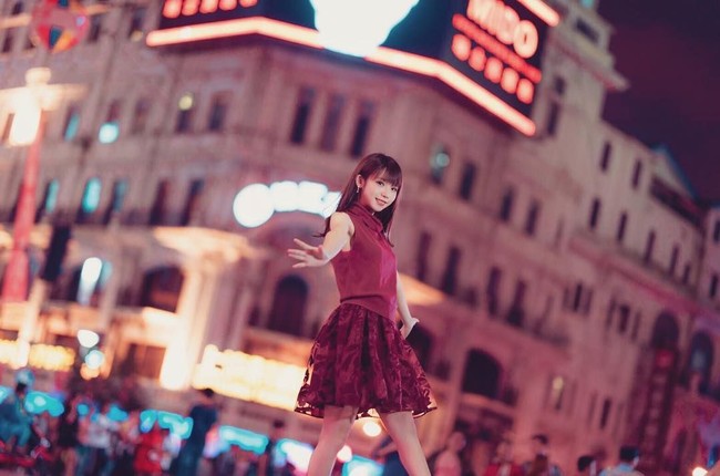 Enako juga cukup populer di media sosial. Ia mempunyai lebih dari 300 ribu pengikut pada akun Instagramnya. Foto: Instagram