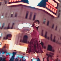 Enako juga cukup populer di media sosial. Ia mempunyai lebih dari 300 ribu pengikut pada akun Instagramnya. Foto: Instagram