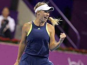 Wozniacki Pulangkan Kerber, Halep Mundur