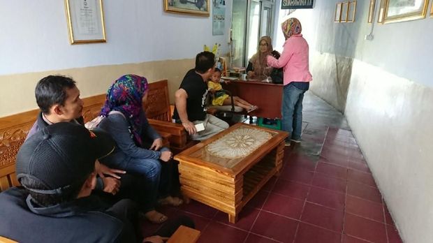Pegang Baju Ibu, Bocah 3 Tahun Ditemukan Terlantar di Sukabumi