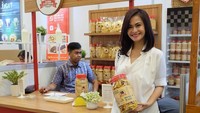 Echa juga punya bisnis kuliner lho! Ia menjual Nachos Tutup Merah yang sering dijual di bazar-bazar makanan. Foto: Instagram @ersamayori