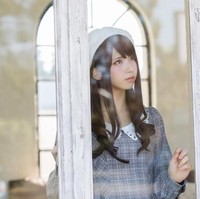 Selama acara cosplay atau anime, wanita berusia 24 tahun ini dipekerjakan sebagai model di stand, dimana ia bisa menarik pelanggan hingga seribu pelanggan. Enako juga melakukan sesi pemotretan foto publik, yang bisa memancing ratusan fotografer mendaftar untuk mengambil fotonya. Foto: Instagram