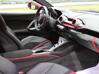 Ngebut dengan Ferrari 812 Superfast di Trek Karawang