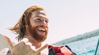 Traveling merupakan ambisi terbesar dan rasa syukur Pugh terhadap pekerjaannya. Berkat pekerjaannya dia bisa keliling dunia. (gwilymcpugh/ Instagram)