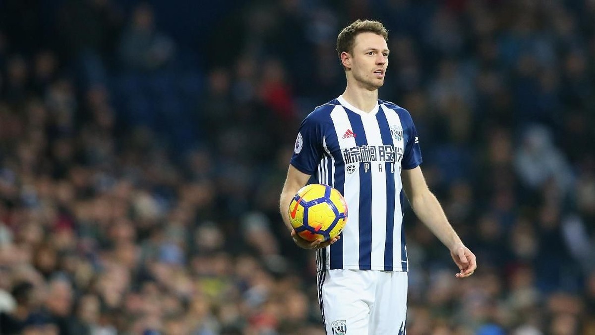 Jonny Evans, satu dari empat pemain West Brom yang diduga mencuri taksi di Barcelona. (Foto: Alex Livesey/Getty Images)