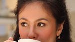 10 Foto Ini Jadi Bukti Kalau Wulan Guritno dan Keluarganya Doyan Makan!