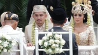 Rangga Ilham dan Selvi Kitty melangsungkan akad nikah pada Minggu (18/2) di kawasan Ampera Raya, Jakarta Selatan. Pool/Palevi S/detikFoto.