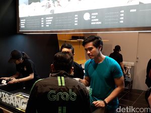 Aksi Kaesang Pangarep Layani Pembeli Sang Pisang hingga Wulan Guritno yang Doyan Makan