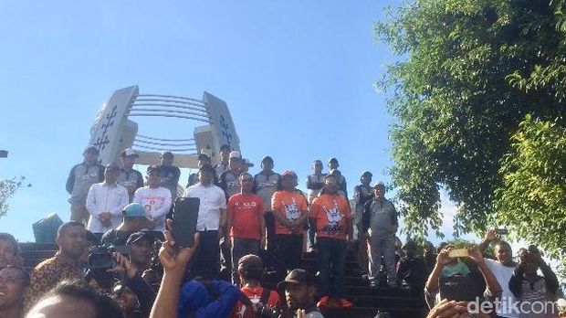 3 Paslon Pilgub Maluku Deklarasi Kampanye Damai di Gong Perdamaian