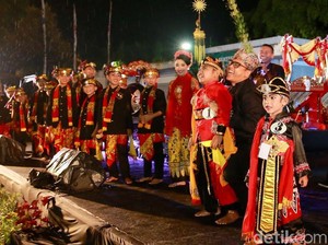 Saat Pelajar di Banyuwangi Saling Beradu di Kesenian Angklung