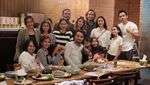Intip Yuk, Keseruan Makan Bersama Keluarga Meisya Siregar