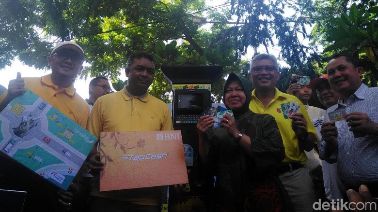 Penggunaan Parkir Meter di Surabaya Tingkatkan Pendapatan 300% Penggunaan Parkir Meter di Surabaya Tingkatkan Pendapatan 300%