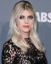 Kata Fashion Stylist Indonesia yang Dibully karena Nyinyirin Model Top Dunia