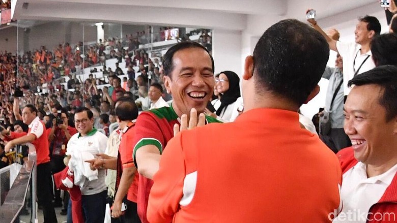 Fadli Zon: Insiden Anies Dicegah ke Podium Rugikan Jokowi Fadli Zon: Insiden Anies Dicegah ke Podium Rugikan Jokowi