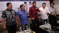 Sejumlah tokoh seperti Fadli Zon, Maruarar Sirait, Bambang Soesatyo dan Roy Suryo hadir dalam acara lembaga survei Poltracking di Jakarta, Minggu (18/2/2018).