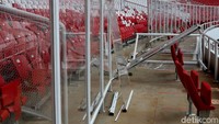 Aksi perusakan Stadion GBK oleh suporter terjadi hanya sekitar satu bulan setelah stadion kebangaan Indonesia itu diresmikan oleh Presiden Joko Widodo. Grandyos Zafna/detikcom.