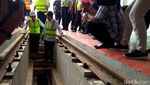 Gaya Menhub Blusukan Hingga masuk Kolong Rel di Akhir Pekan