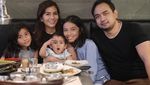 Intip Yuk, Keseruan Makan Bersama Keluarga Meisya Siregar