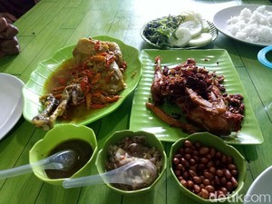 Ayam Betutu Banyuwangi Sensasi Makanan Pedas Bikin Berkeringat