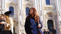 Belum sah liburan ke Italia tanpa berfoto di depan Katedral Duomo di Milan. Ya kan Nadie? (Instagram/Nadie Tanadie)