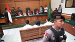 Foto: Korban First Travel Kawal Sidang Perdana Andika-Anniesa